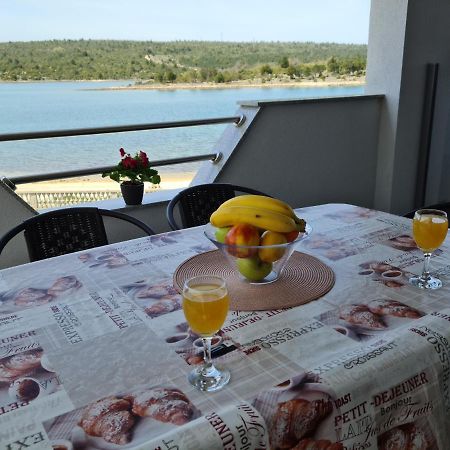 Apartmani Rudi Anić Eksteriør billede